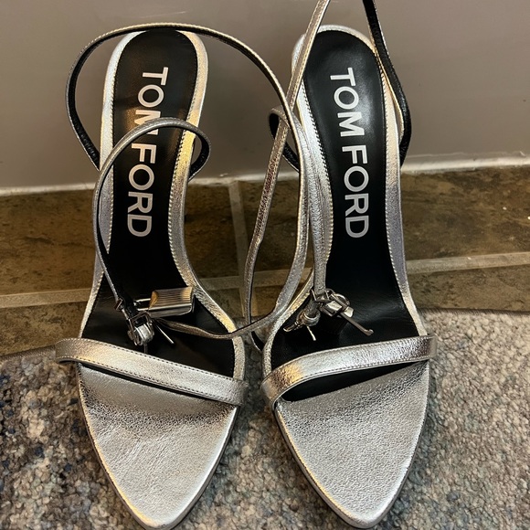 Tom Ford LAMINATED NAPPA PADLOCK POINTY NAKED SANDAL 85 MM - Picture 2 of 9